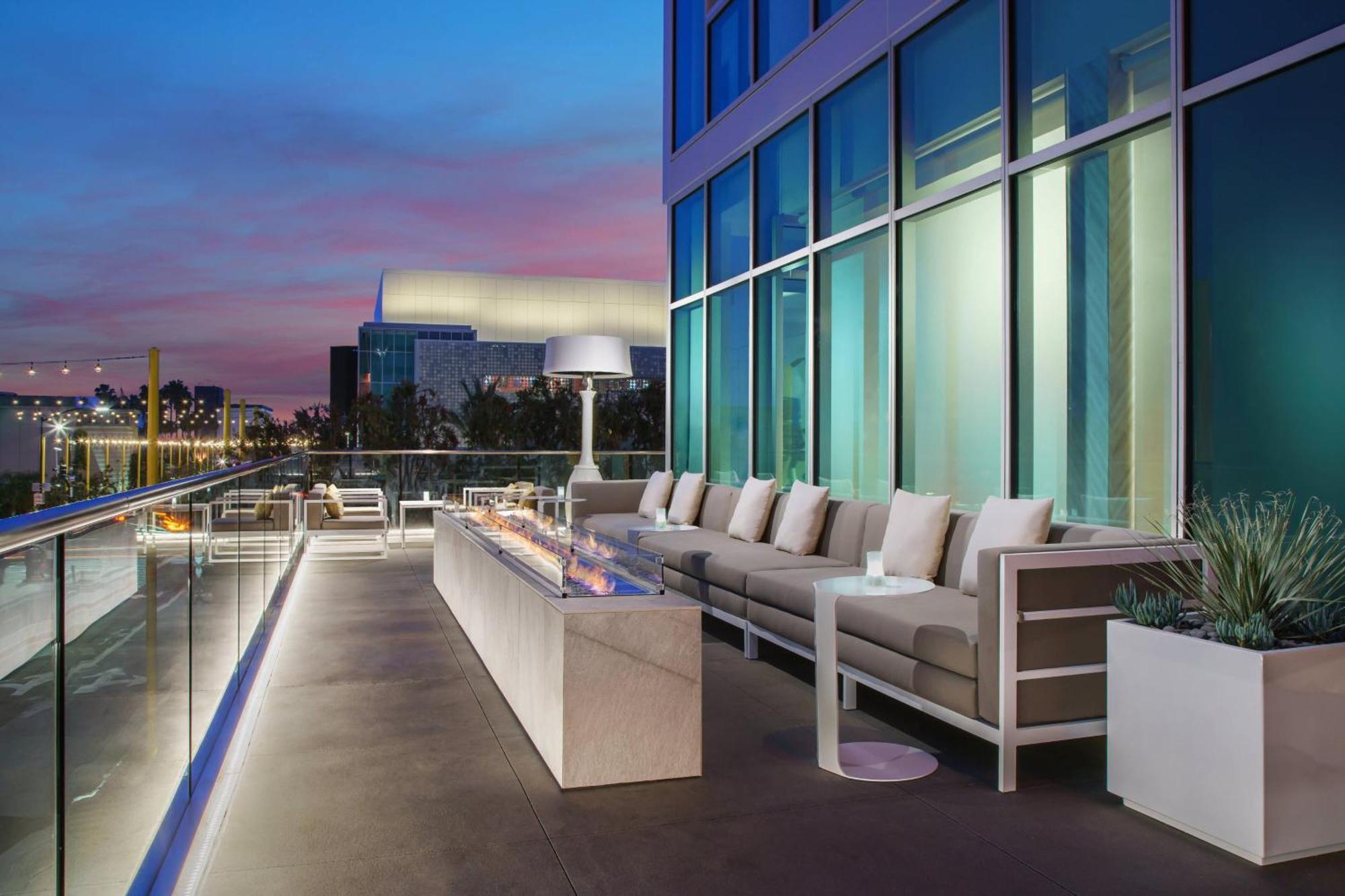 Courtyard By Marriott Santa Monica Hotell Exteriör bild