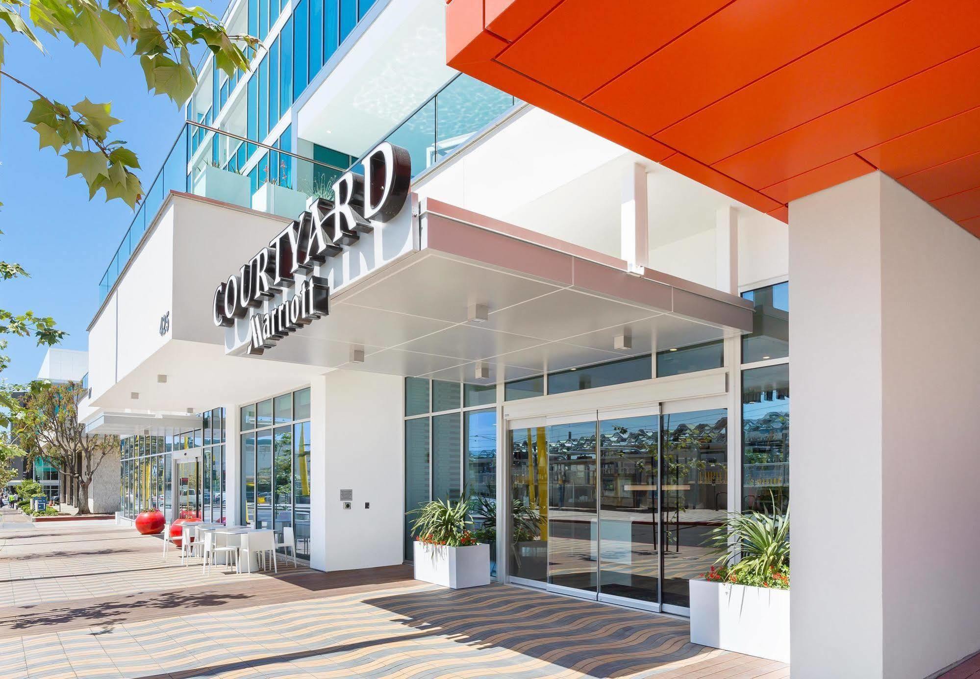 Courtyard By Marriott Santa Monica Hotell Exteriör bild